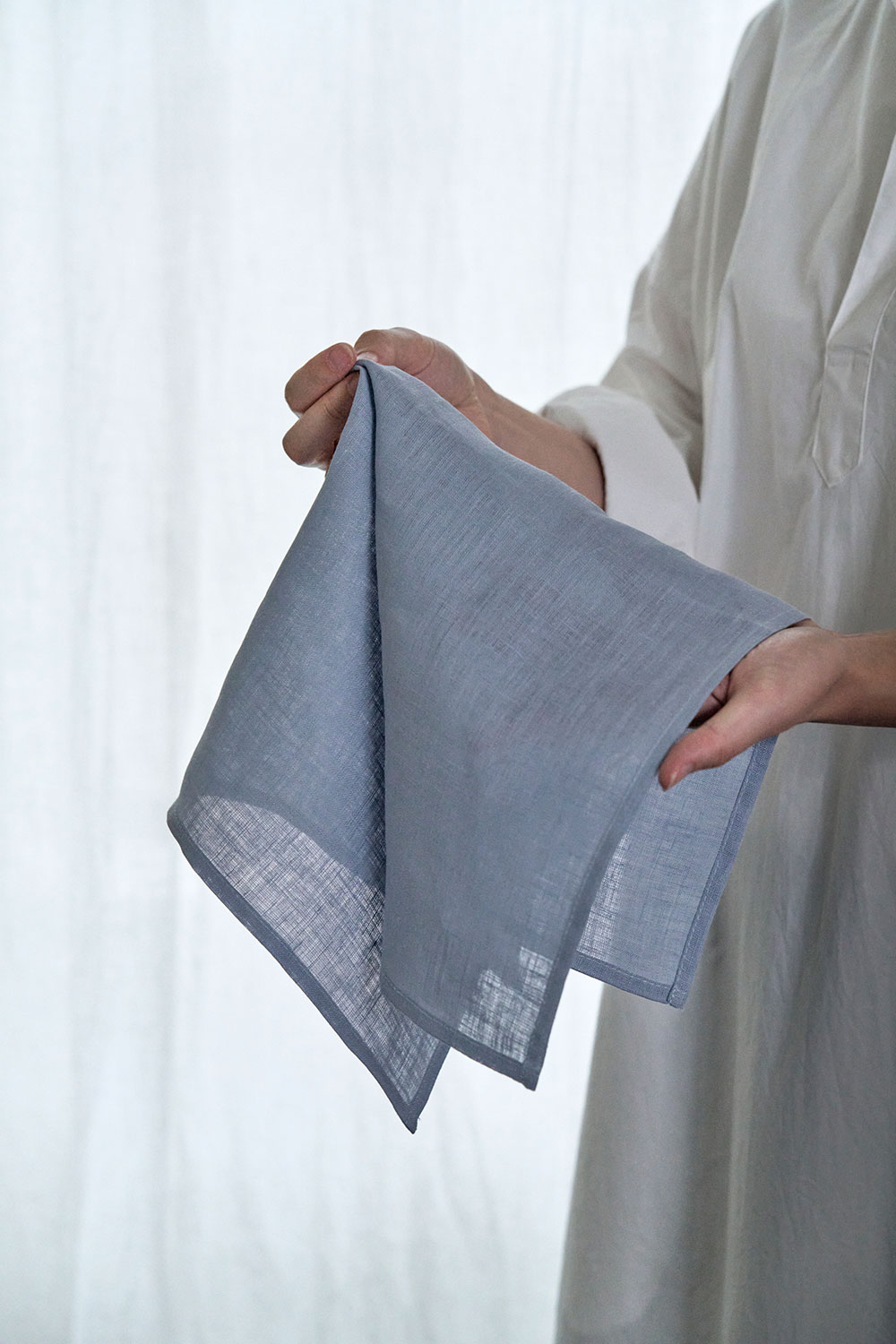 HANDKERCHIEF
